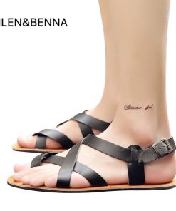 2018 Summer Men Sandals Leather Vintage Flat Heel Solid Buckle Beach Gladiator Sandals Shoes Breathable Men Flip Flops Sandals